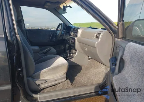 2000 Isuzu Rodeo Ls/Lse/S from USA, damaged, VIN 4S2DM58W4Y4305506